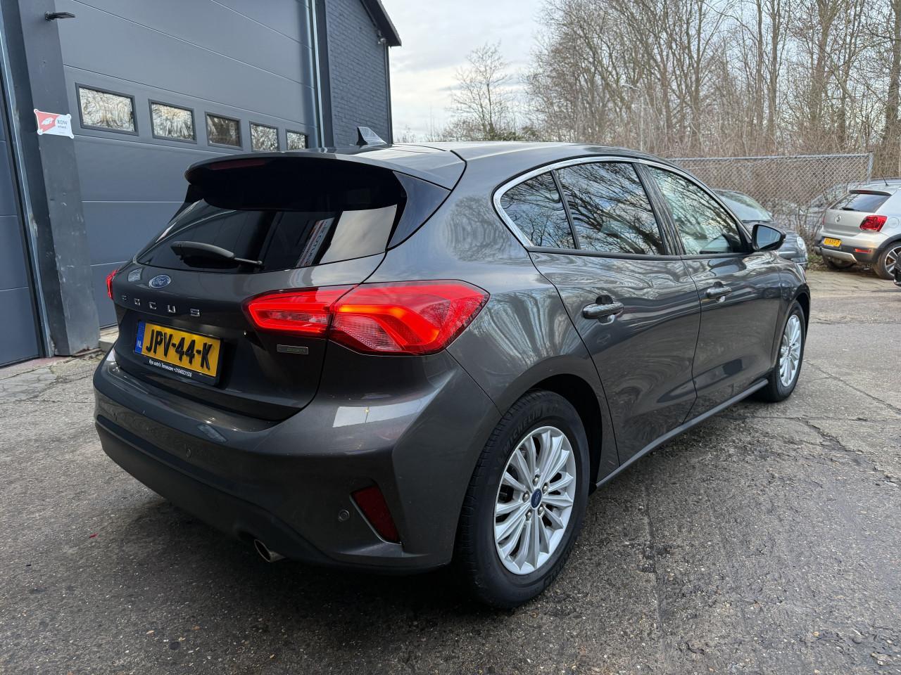 Ford Focus 1.0 Ecoboost ST line Business 2018