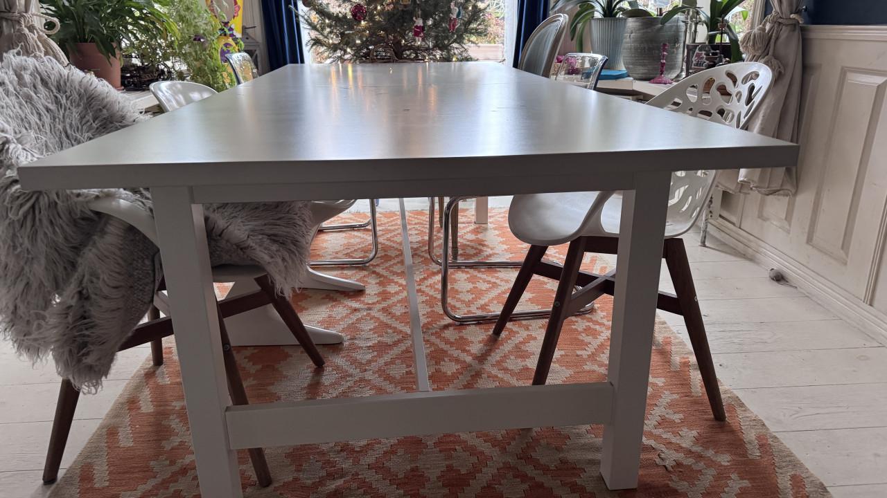 Witte ikea eettafel uittrekbaar 240-300
