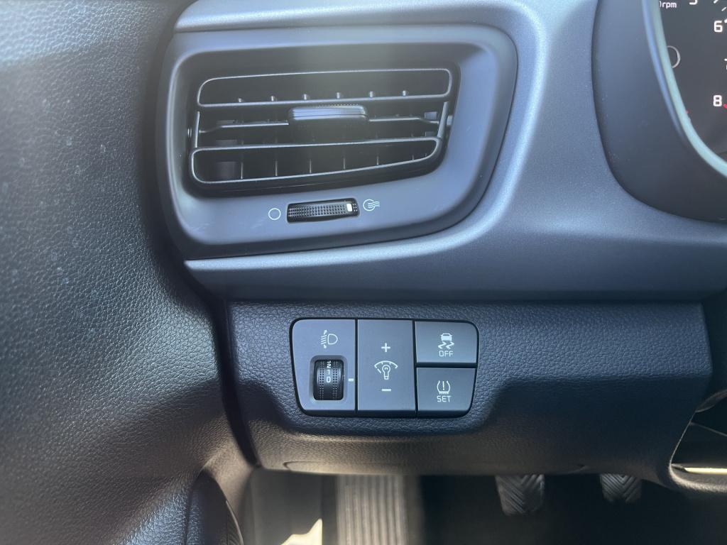 Kia Rio 1.2 cvvt economyline 17 dkm navi lmv pdc