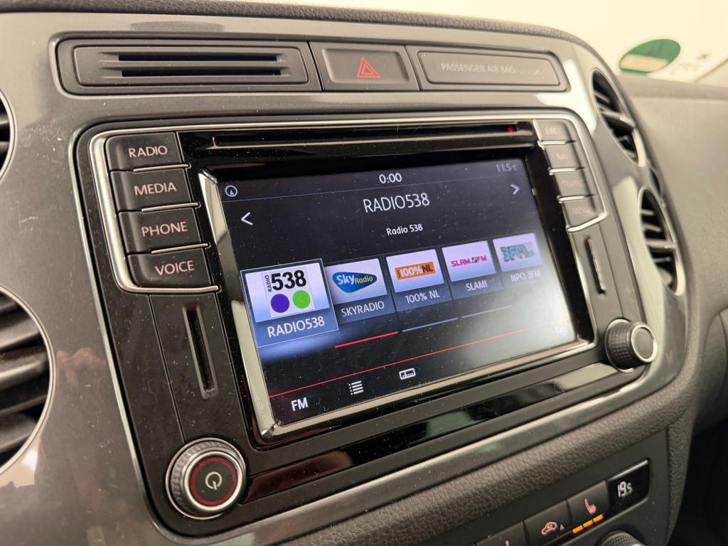 Volkswagen Tiguan 1.4 tsi sport&style | navi | stoelverwarming | clima stoe