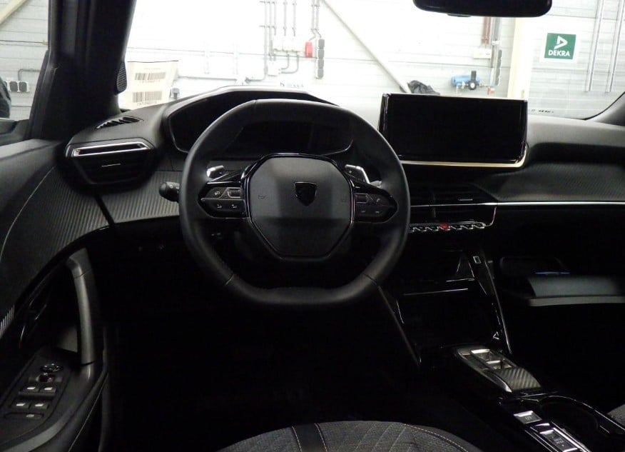 Peugeot 2008 1.2 puretech 130pk eat8 gt