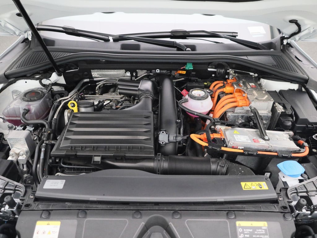 Audi A3 sportback 45 tfsi e s edition competition 245 pk | s-line | automaa