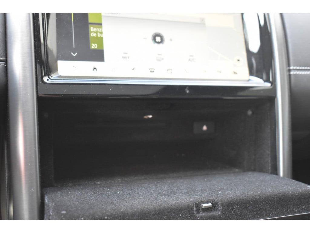 Land Rover Discovery 3.0 td6 hse € 49.950 excl btw