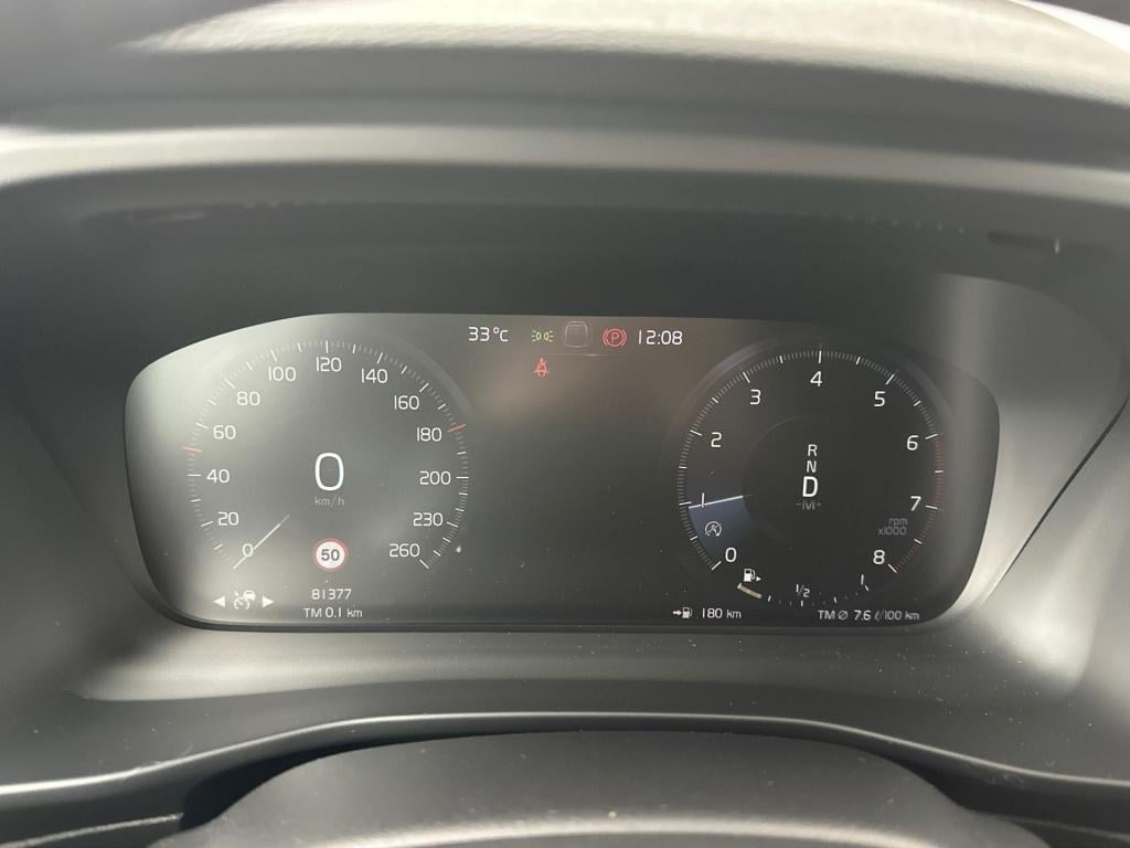 Volvo XC40 t2 129pk aut8 business pro| adap.cruise| trekhaak| camera| clima