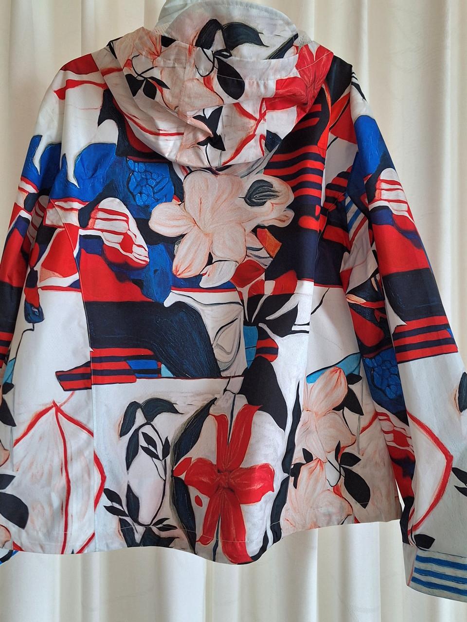 Nieuw! Prachtig kleurrijk jasje/jack, merk Dolcezza