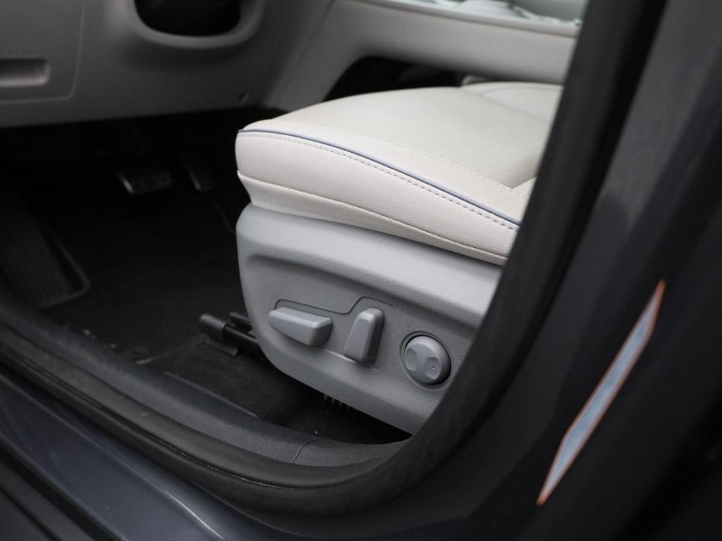Hyundai Kona electric sky 64kwh | automaat | navigatie | heads-up display |