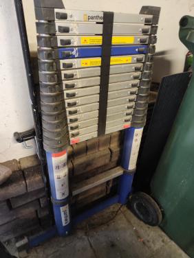Uitschuifbare ladder