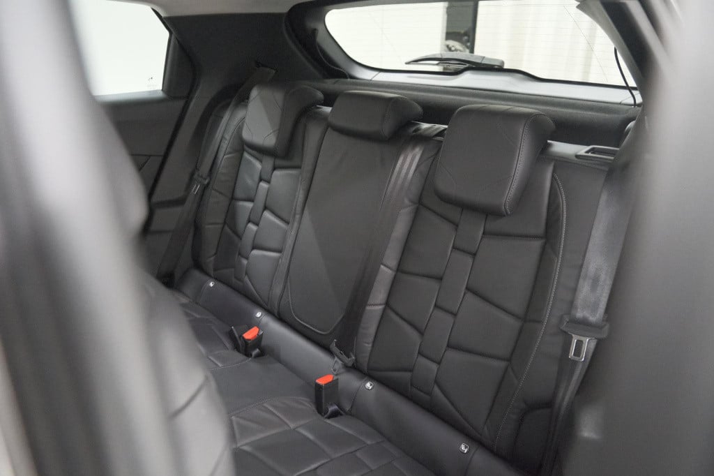 Ds Ds 3 crossback 50 kwh e-tense so chic | camera | dodehoekdetectie | head