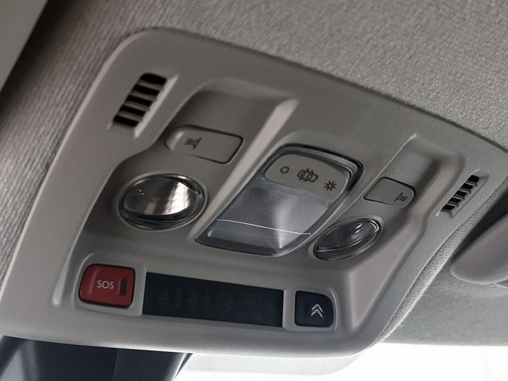 Citroen C3 82 pk c-series | rijklaar | apple carplay | navigatie | lm velge