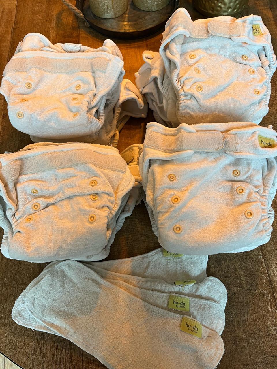 16x Hu-Da wasbare luiers + 4 hennep inleggers