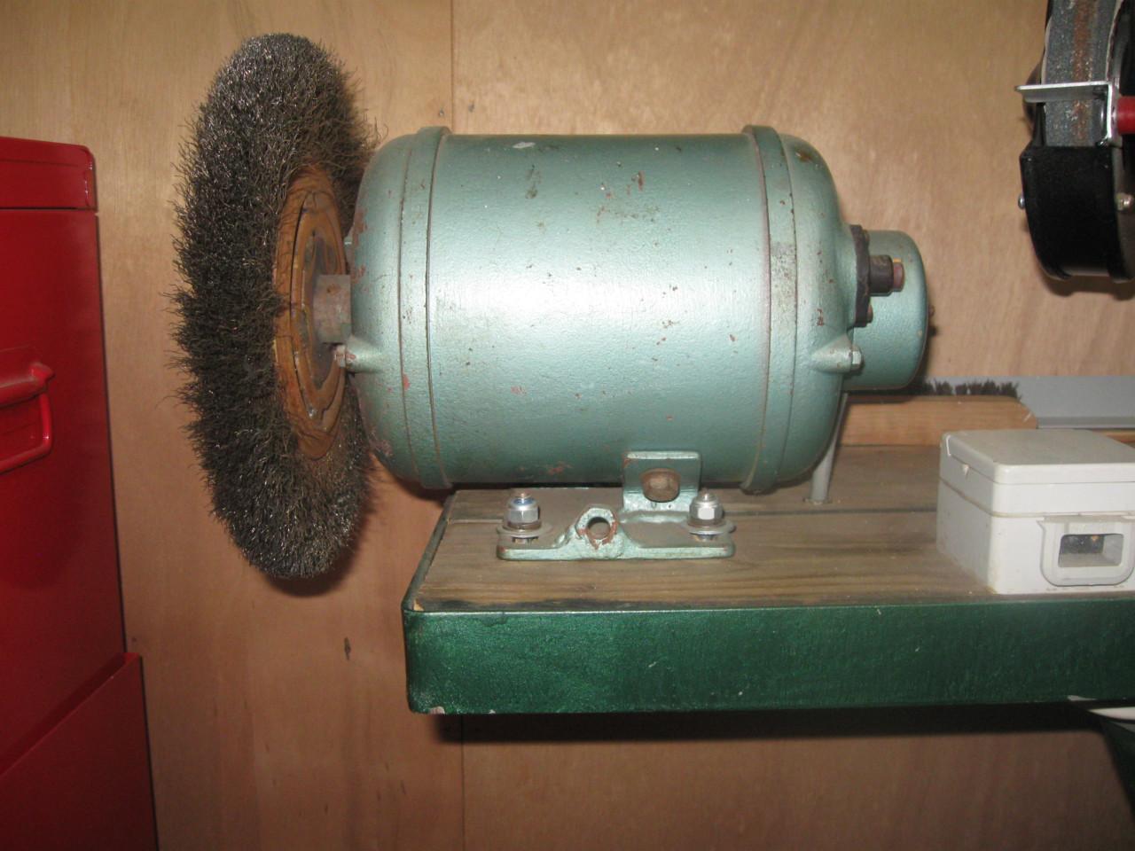 Staalborstel op elektro moter