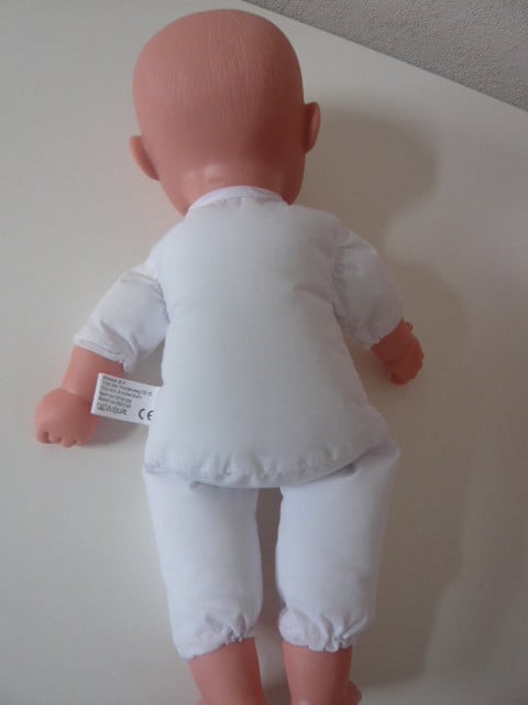 NIEUWE BABYPOP MET ZACHT LIJFJE EN SLAAPOOGJES
