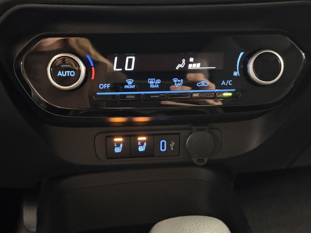 Toyota Aygo x 1.0 vvt-i s-cvt first| stoelverw.| carplay| led| lichtmetaal|