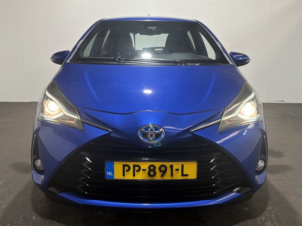 Toyota Yaris 1.5 hybrid executive