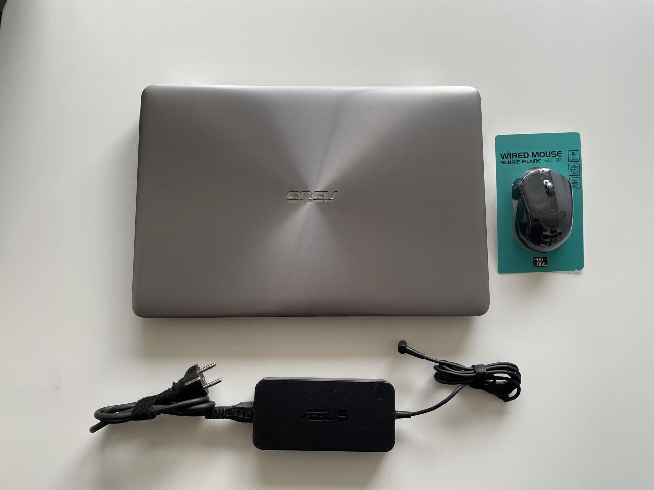 Asus 17.3 inch - Game laptop Windows 11 i7 SSD Office Illustator Muis