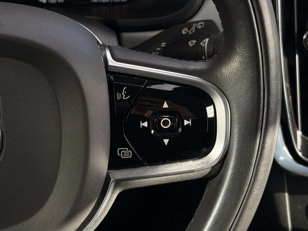 Volvo V90 2.0 t4 momentum | apple carplay | acc | elek. trekhaak | stoel/st