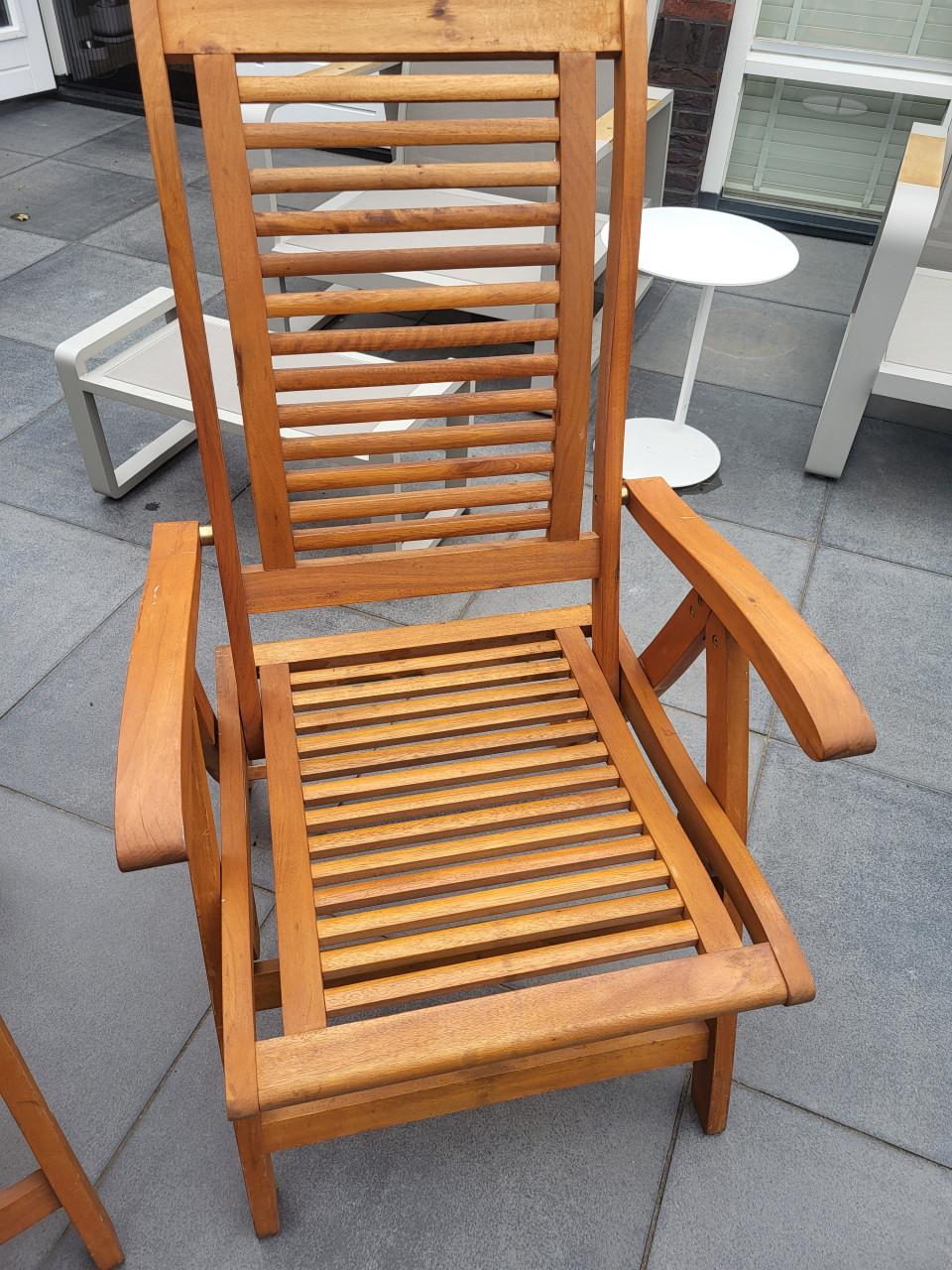 Houten tuinstoelen