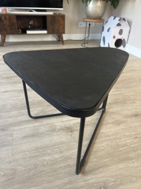 Zwarte salon/bijzet tafel