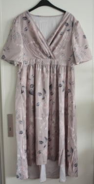 Pastel tinten jurk met bloemen maat 2xl