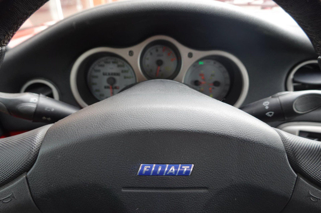 Fiat Barchetta 1.8-16v dynamic incl. hardtop + softtop