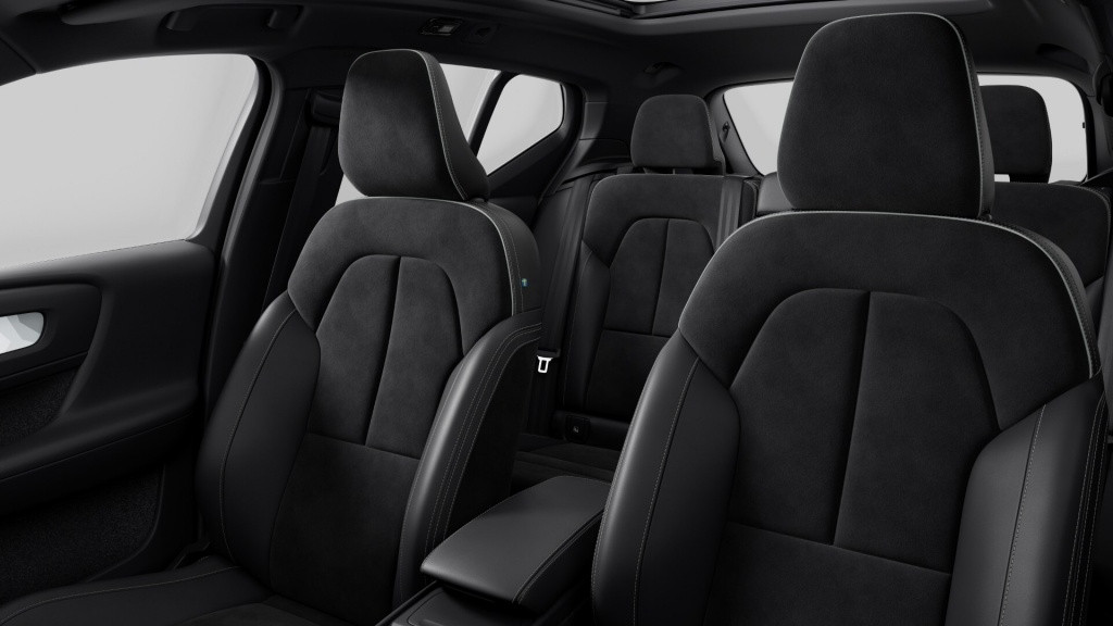 Volvo Ex40 extended range ultra dark 20" inch