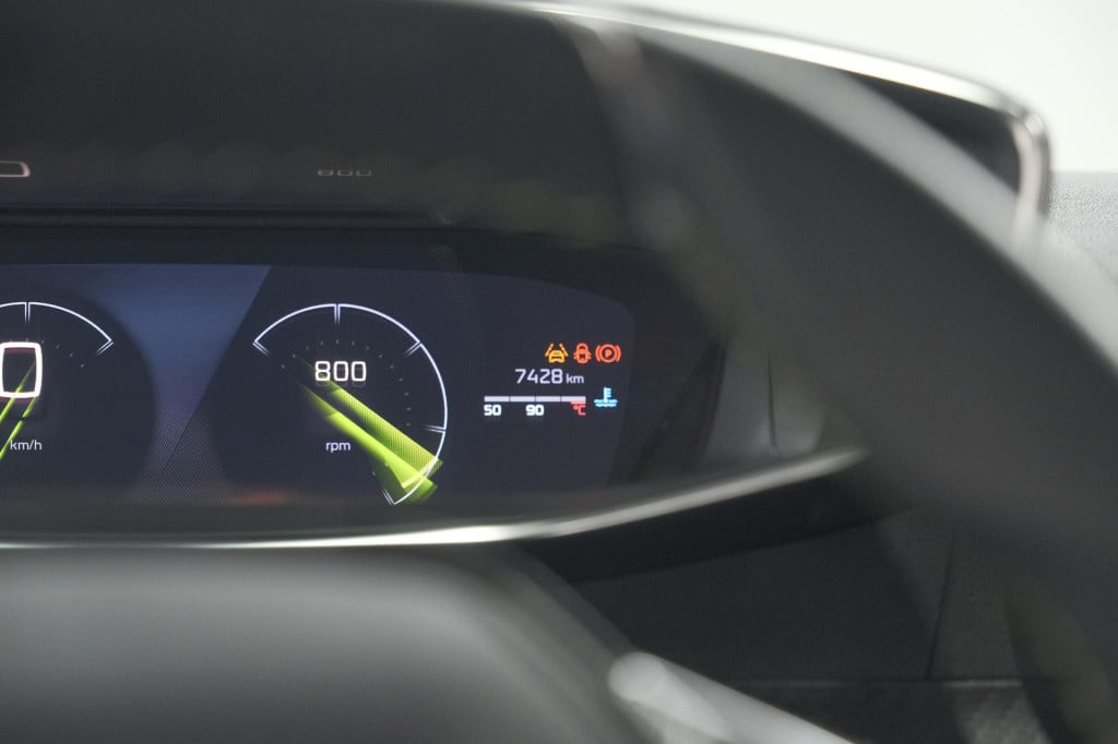 Peugeot 208 puretech 100 gt | camera | apple carplay | parkeersensoren