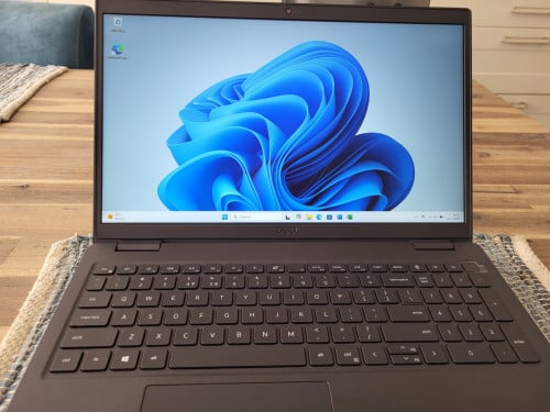 Te koop zeer nette Dell Latitude 3520