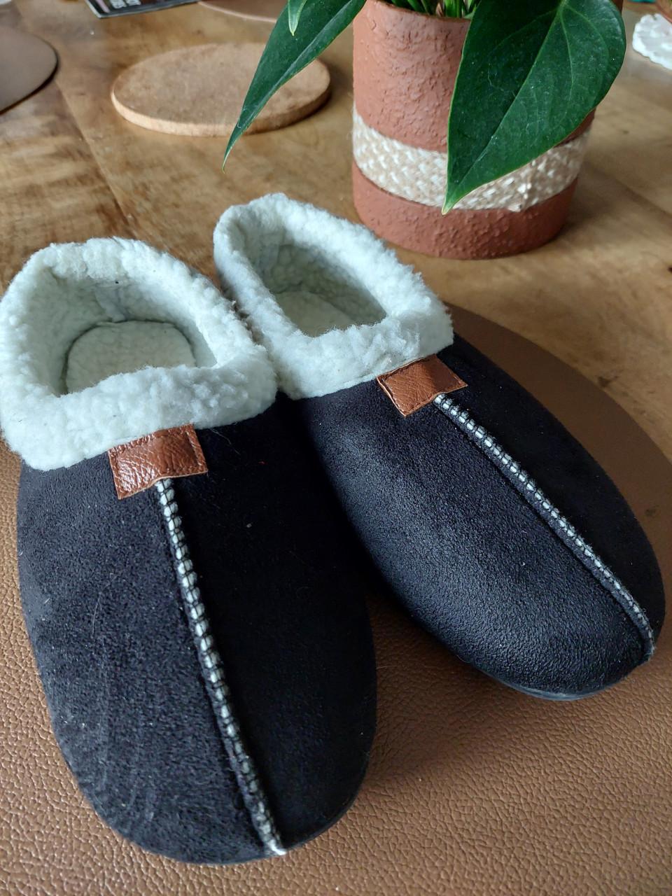 Zwarte damespantoffels mt 37/37 met bont