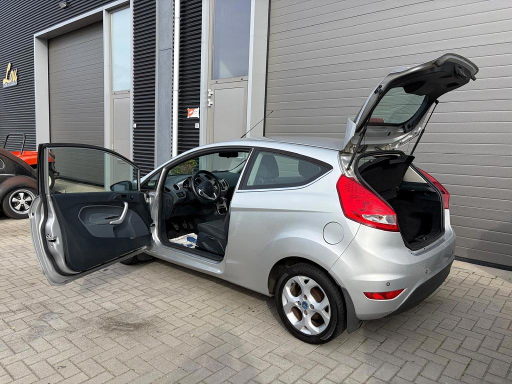 Ford Fiesta 1.25 titanium/155.000 nap/airco/lichtmetaal/pdc/