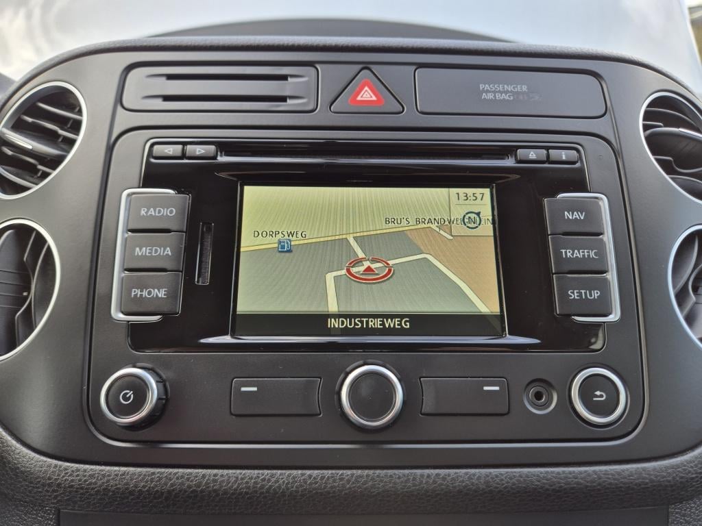 Volkswagen Golf Plus 1.2 tsi highline | airco | navi |trekhaak | stoelverw 