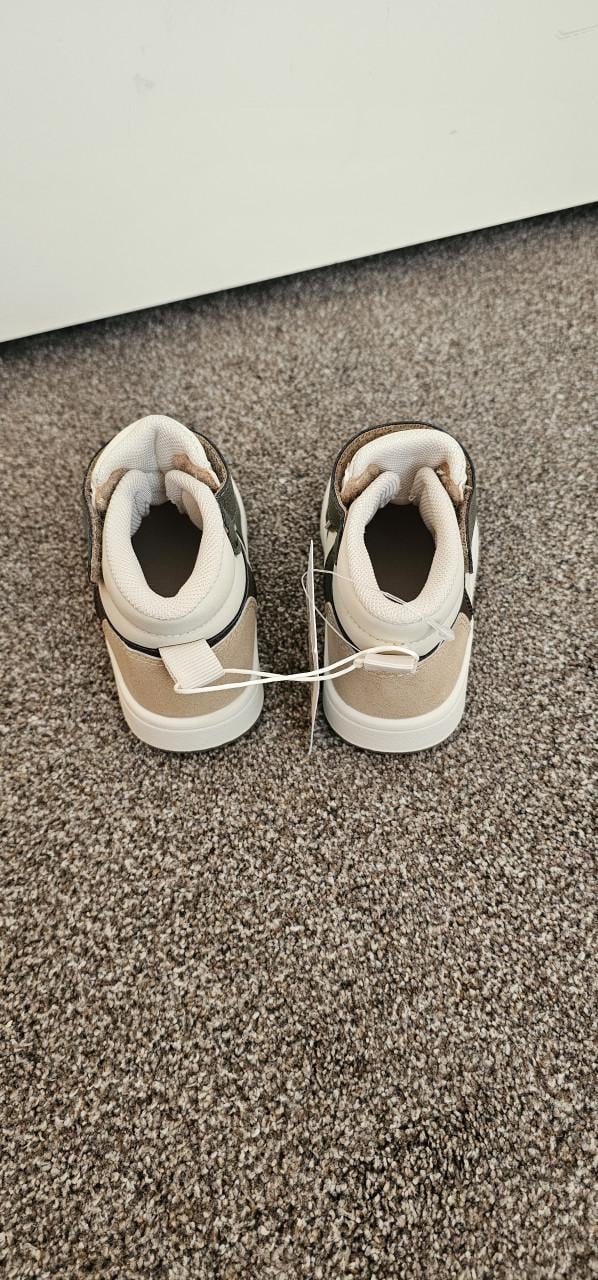 H&M nieuwe hoge sneakers maat 23