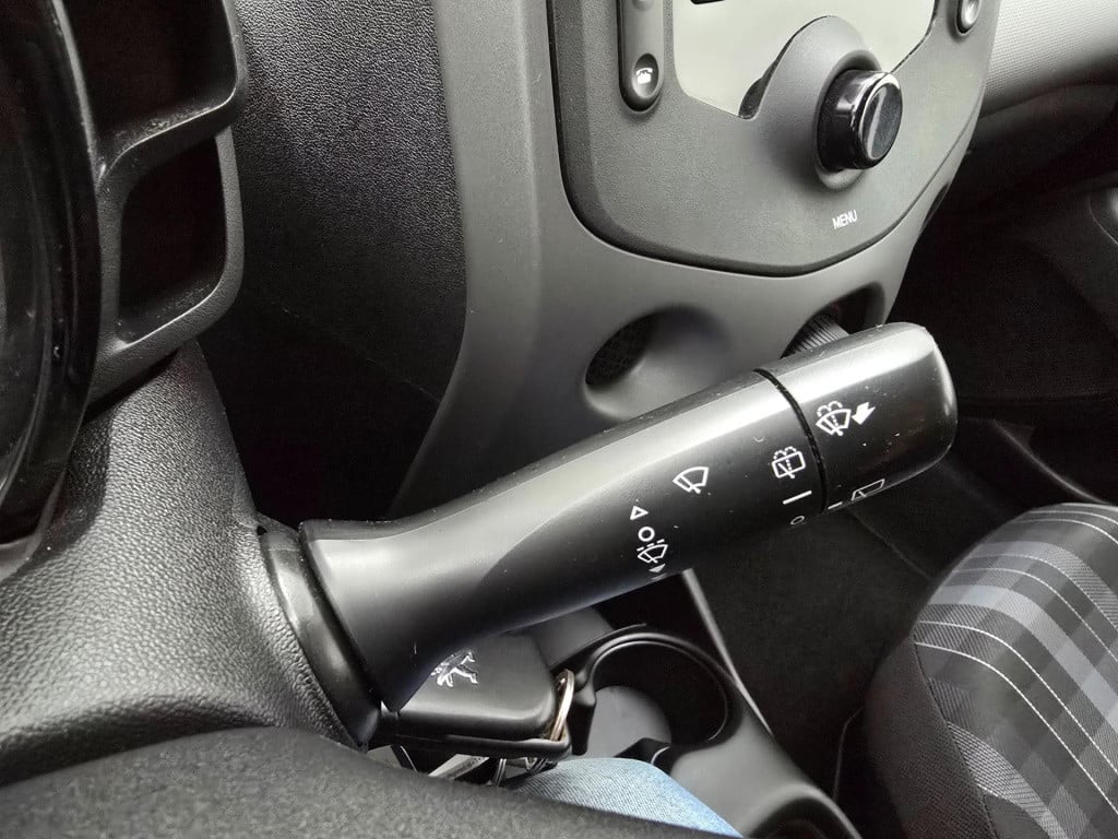 Peugeot 108 occasion 1.0 vti met airco en kleur zwart | tweedehands peugeot