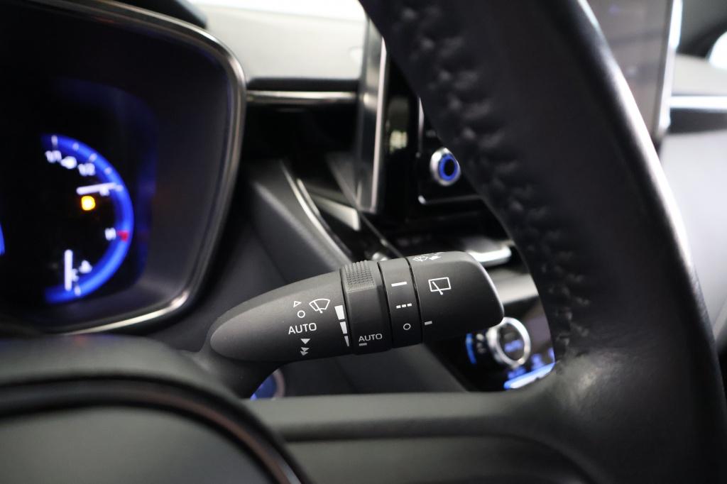 Toyota Corolla 1.8 hybrid dynamic plus | pdc | dode hoek | stoel-en stuurve