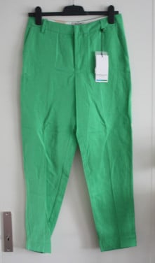 Nieuwe groene broek maat 31/32