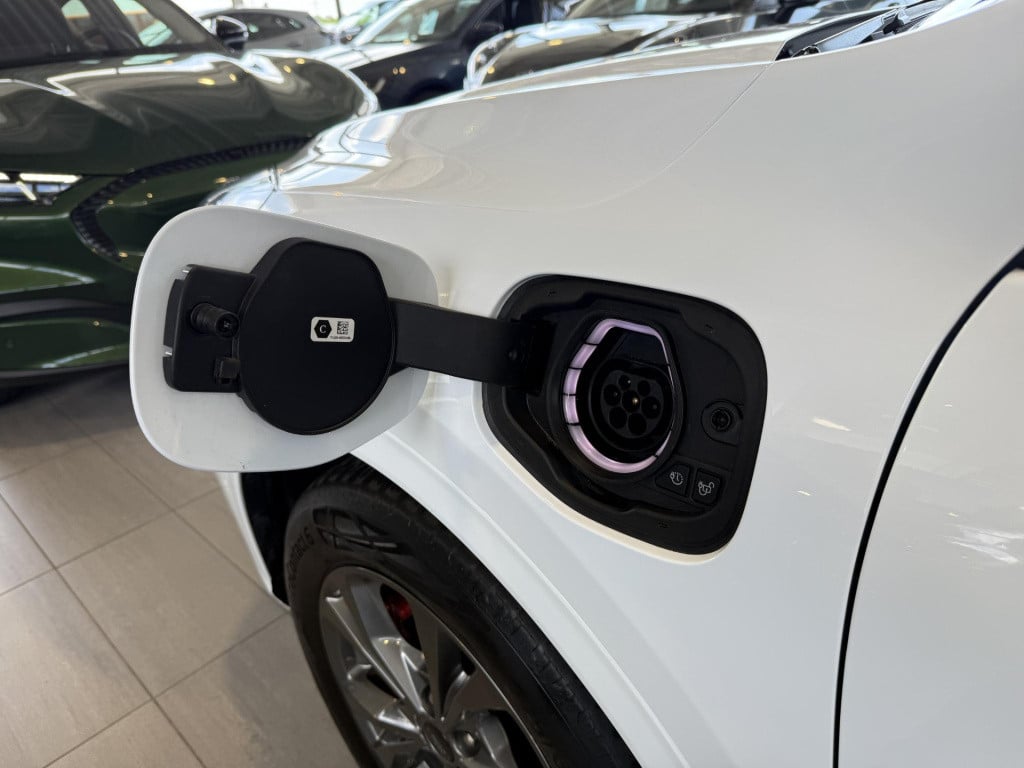 Ford Kuga 2.5 phev st-line x 18'' | elektrische trekhaak | hud | acc | pano