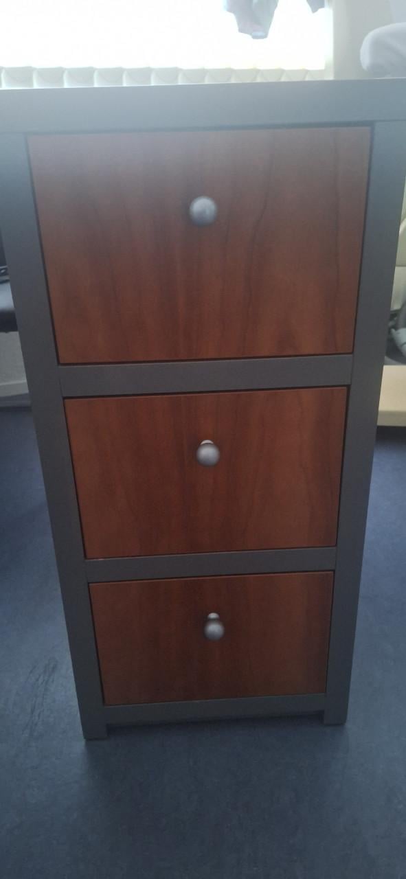 Buro met 3 laden
