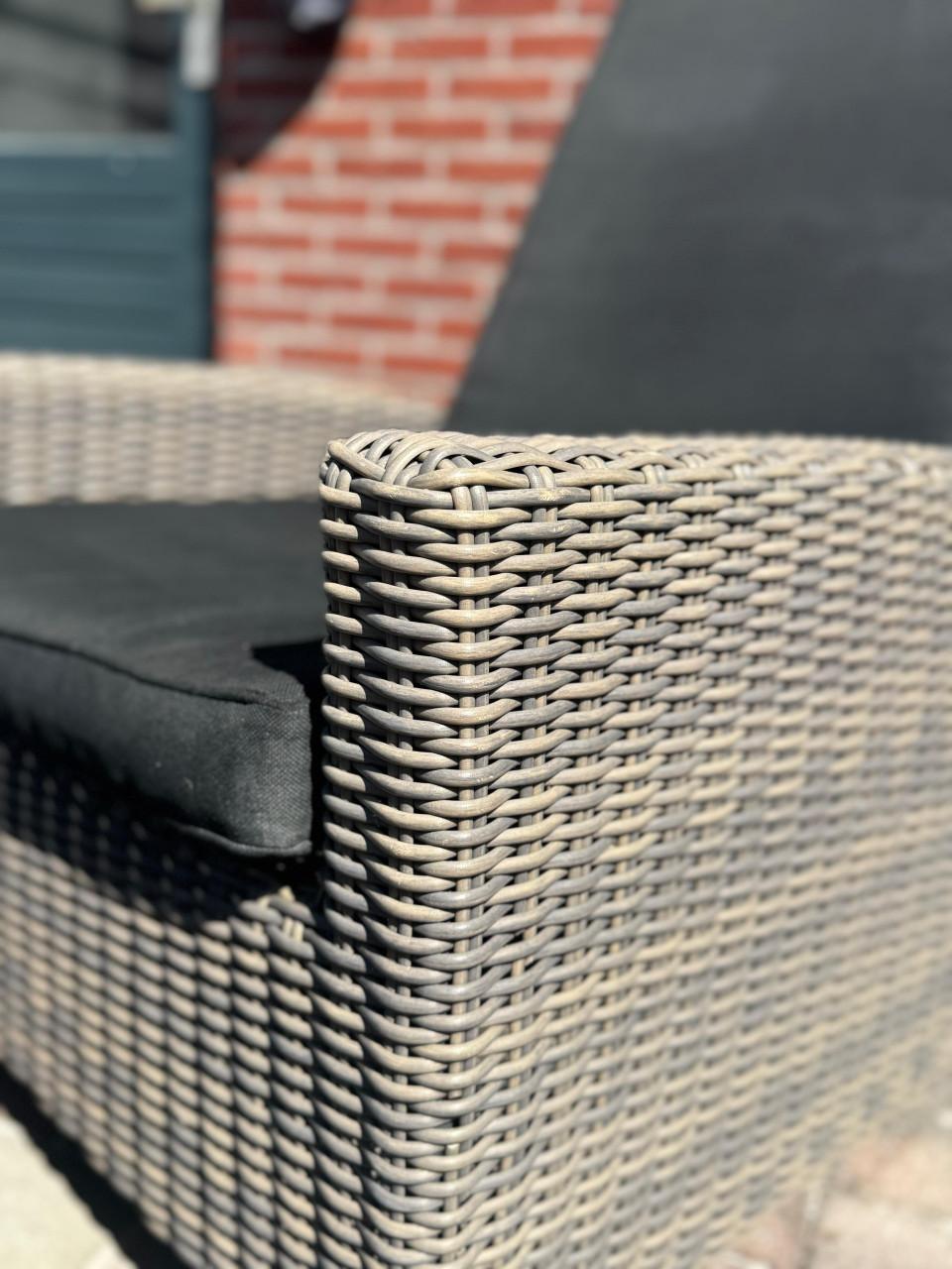 Loungestoel met voetenbank