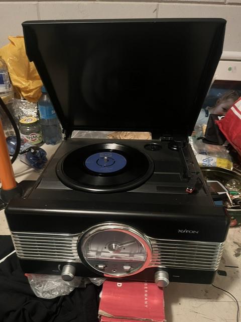 Radio + platenspeler Xiron