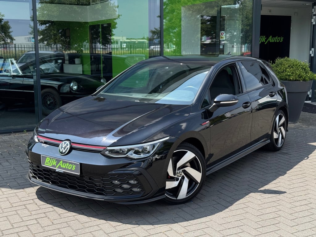 Volkswagen Golf 2.0 tsi gti * camera * stoel + stuur verwarming * carplay