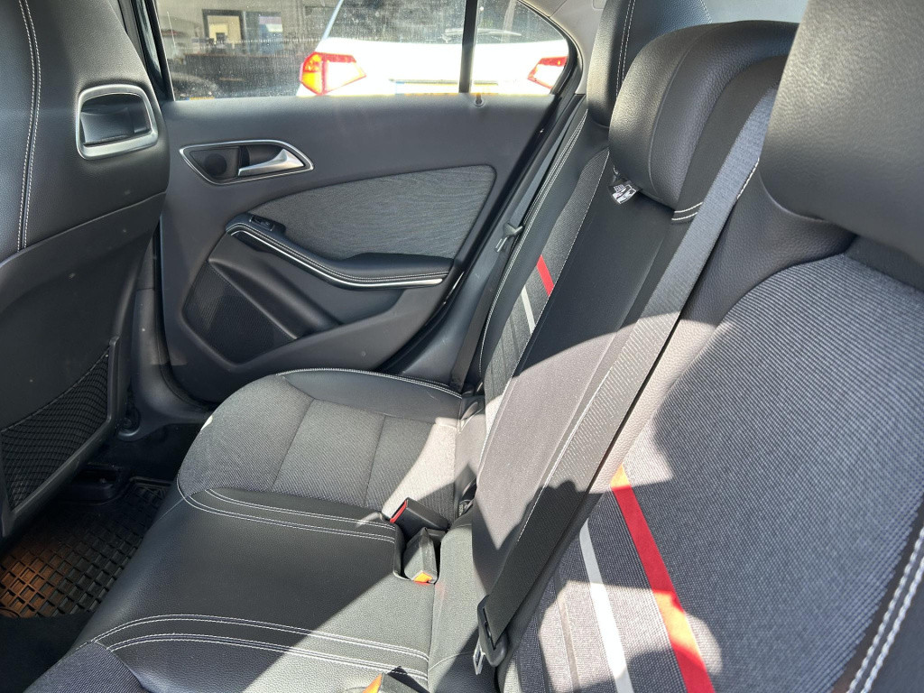 Mercedes-Benz A-Klasse 180 4u3 amg line|mooie staat