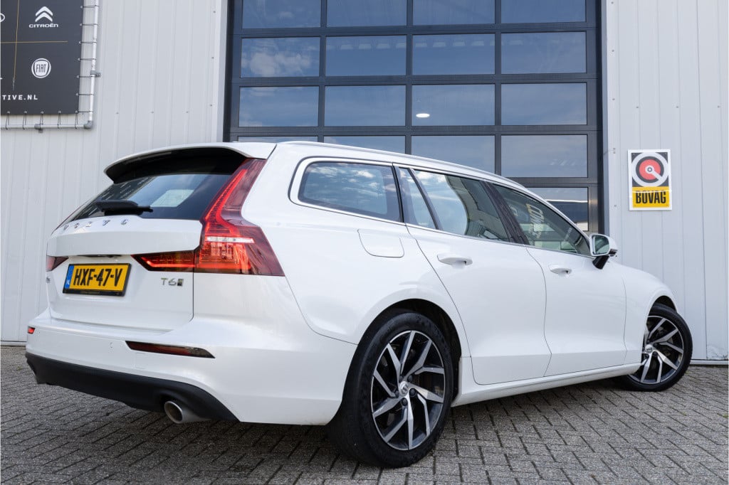 Volvo V60 2.0 t6 recharge awd business pro ✅pano✅acc✅leder