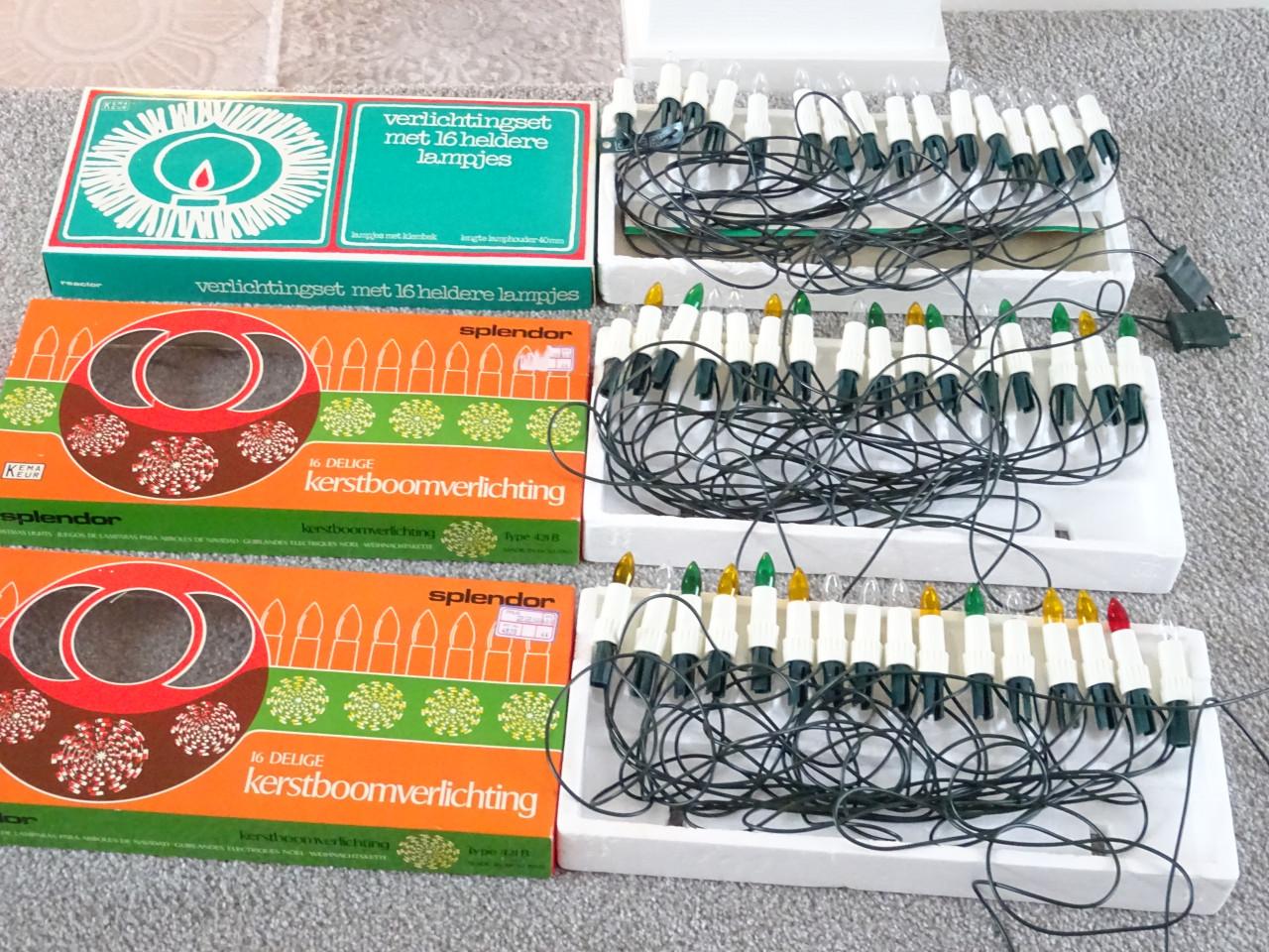 Nostalgische  Kerstverlichting  € 4,50  per doos   3 dozen  voor  € 12,00