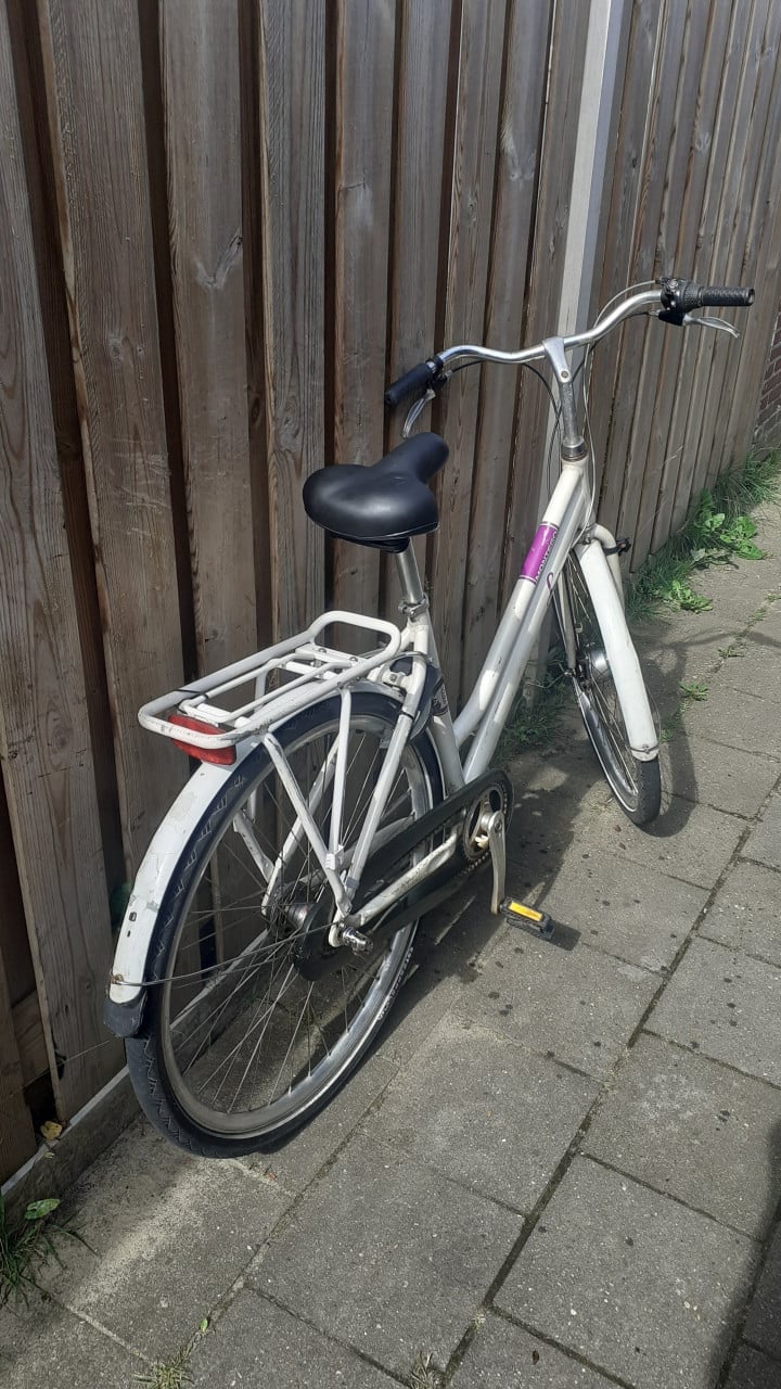 Damesfiets *** MONTEGO *** en RIVEL en BATAVUS & Beach-Cruiser