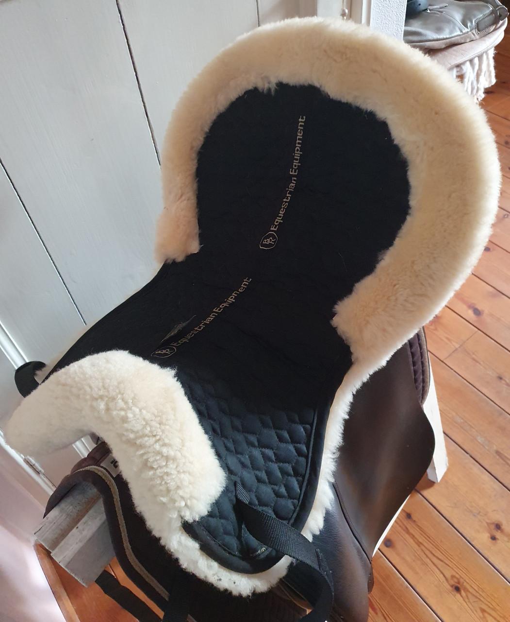 Dekjes BR onderlegger schapenwol full