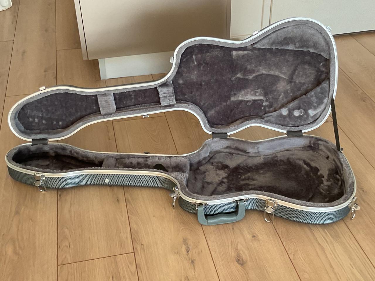 Gitaarkoffer overcompleet strat en tele model in bijna nieuwstaat Voor COR