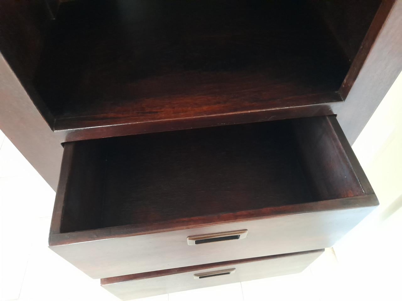 Massief houten Boekenkast 60 x 40 x 200 (in goede nette staat)