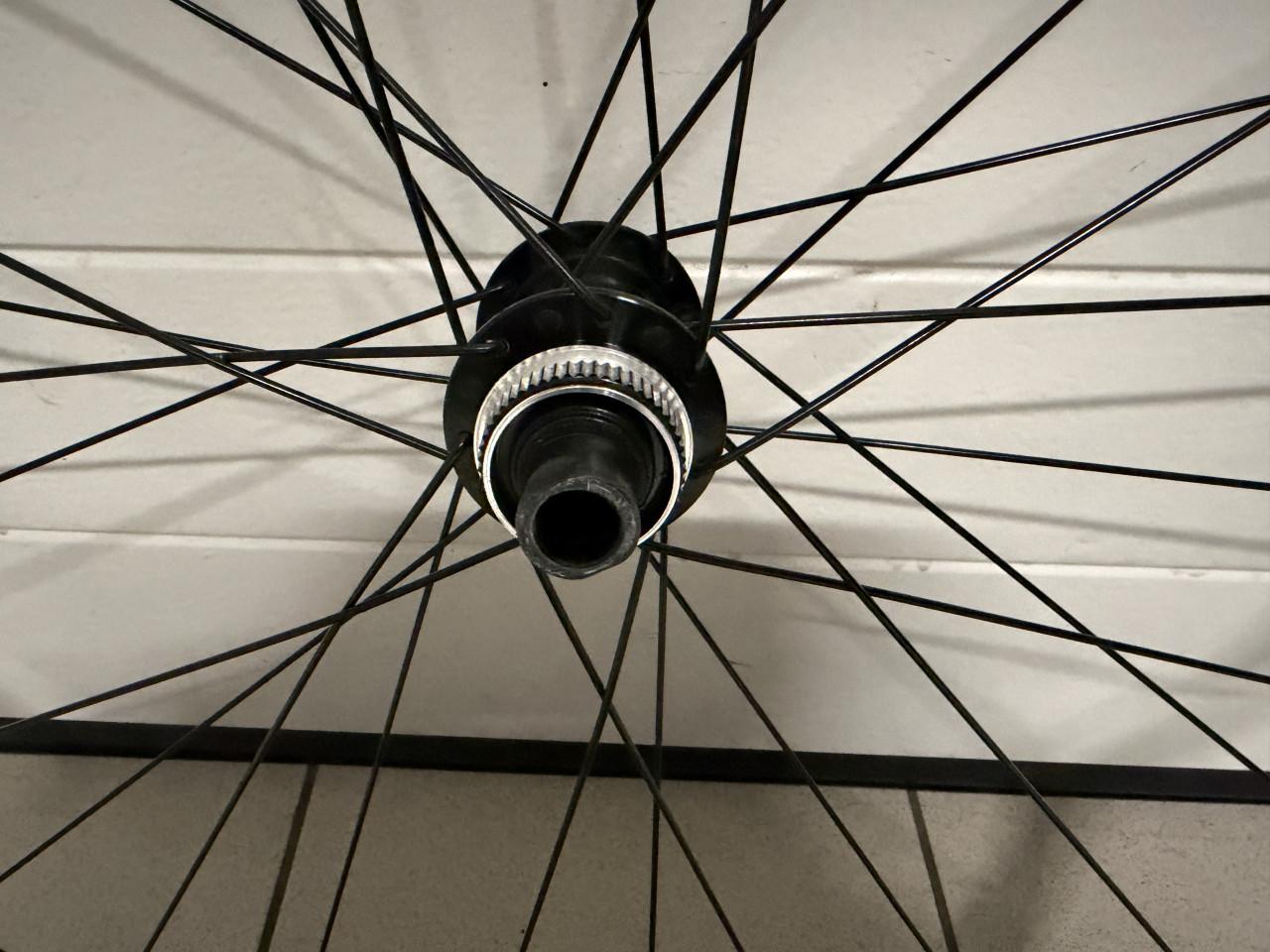 Te koop nieuwe set shimano gravelwielen RS171DB
