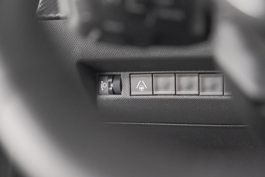 Peugeot 2008 puretech 130 eat8 allure | 360 camera | adaptieve cruise contr