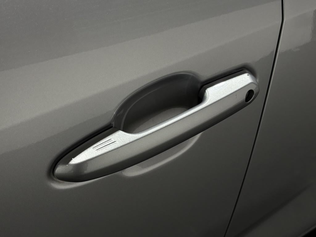 Toyota Rav4 2.5 hybrid awd bi-tone | appel carplay | bsm | 360 camera |