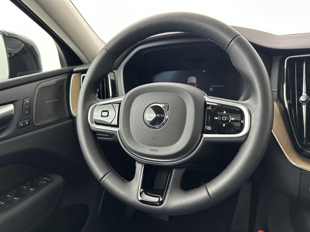 Volvo XC60 t6 398pk recharge ultra dark| full options!!!!!